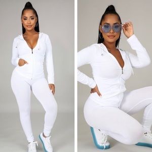 Simple White 2pc Set